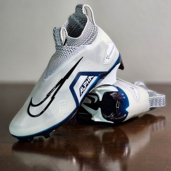 Nike Alpha Menace Elite 3 Flyknit Men's Football Cleats Shoes Size 8 White Black - Picture 16 of 16